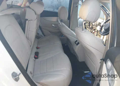 2019 Mercedes-Benz Glc 300 z USA, uszkodzony, nr VIN WDC0G4JB5KF624969